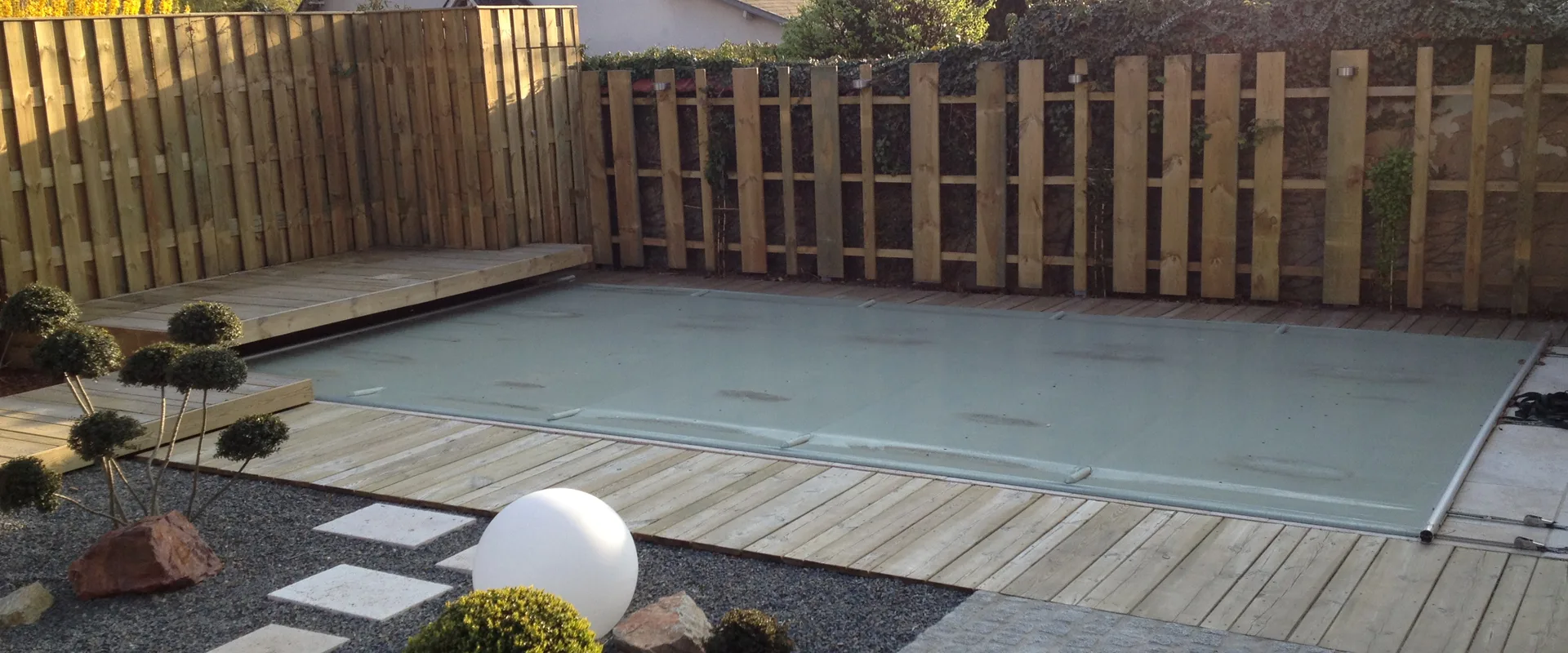 Votre couverture à barres pour piscines, par Hénocque Piscines et Spas