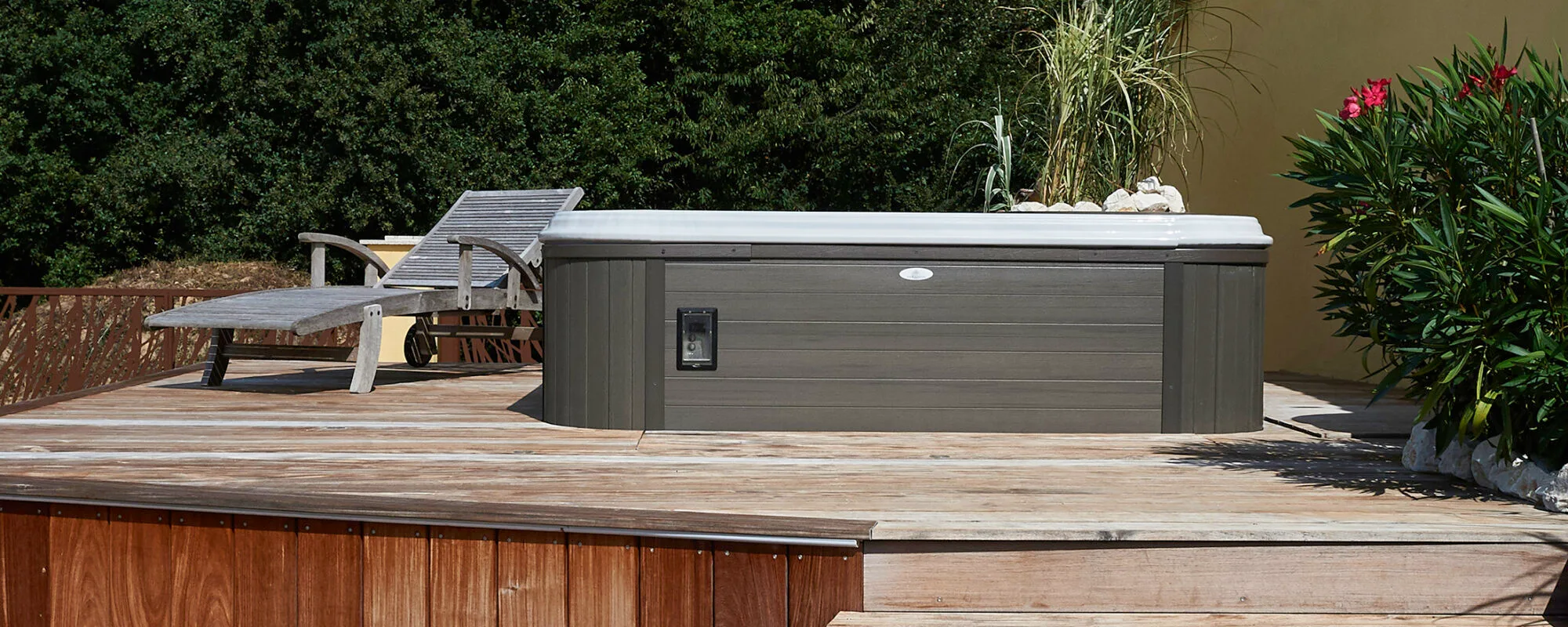 Installer un spa semi-enterré