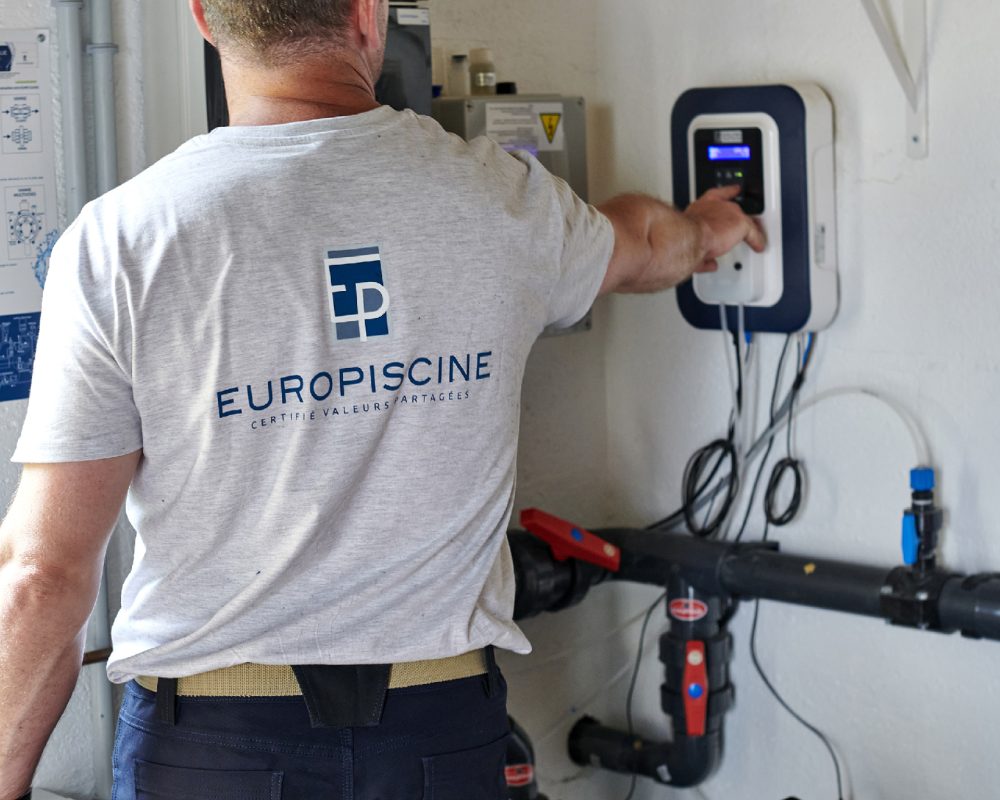 Entretien et SAV pour votre piscine et votre spa.