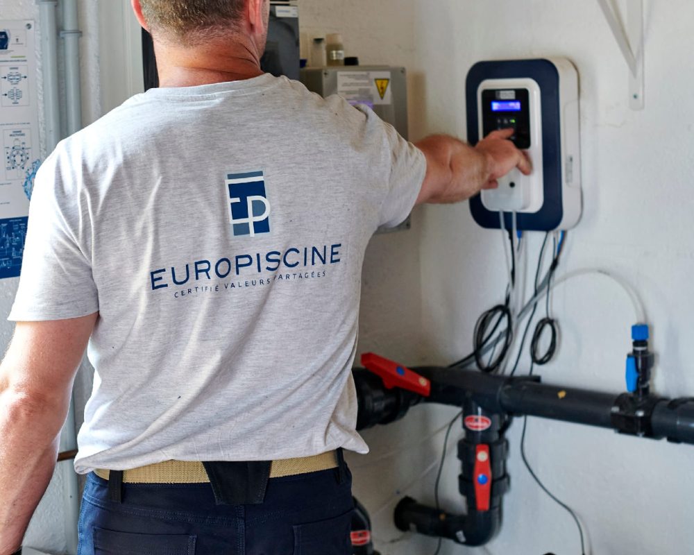 Entretien et SAV pour votre piscine et votre spa.