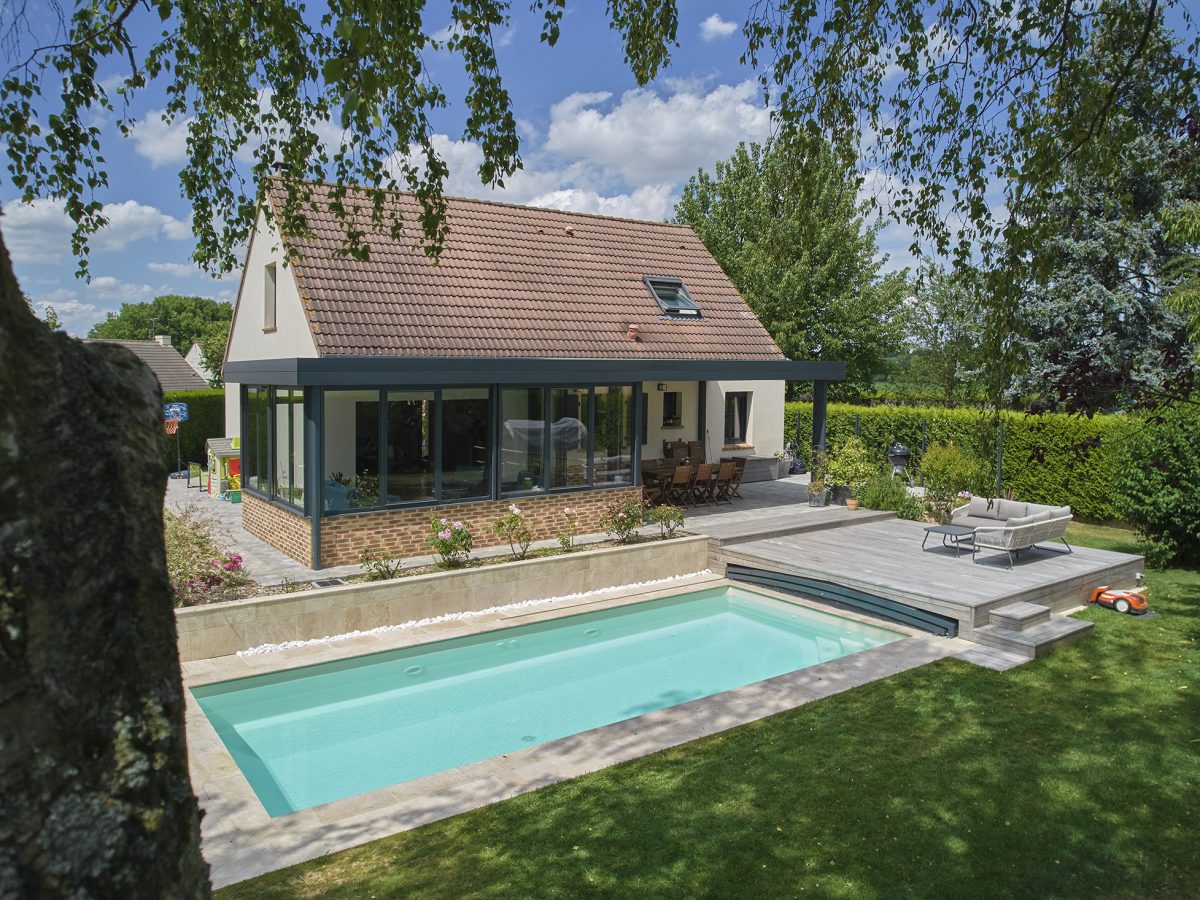 Piscine de 8x3m avec un fond plat, 1m50 de profondeur