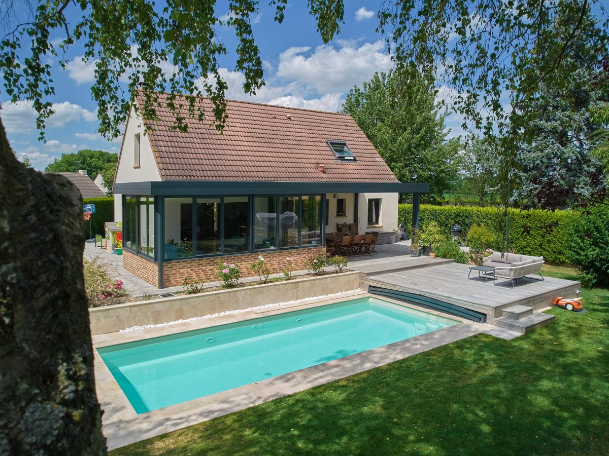 Piscine de 8x3m avec un fond plat, 1m50 de profondeur