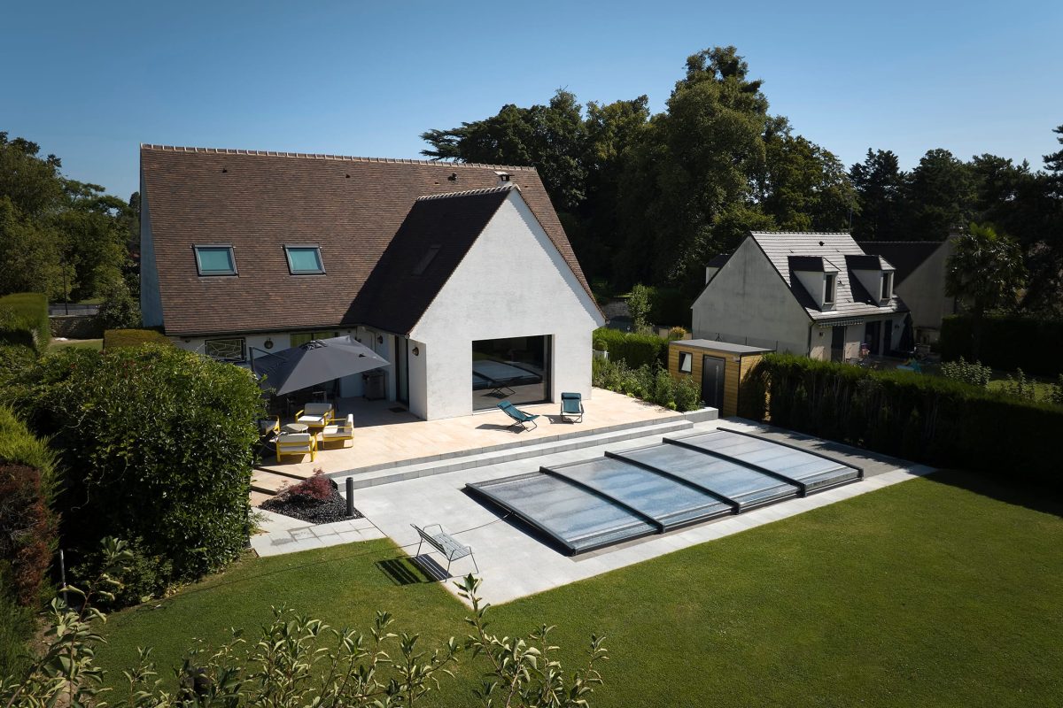 Piscine de 8x4m avec abris plat télescopique
