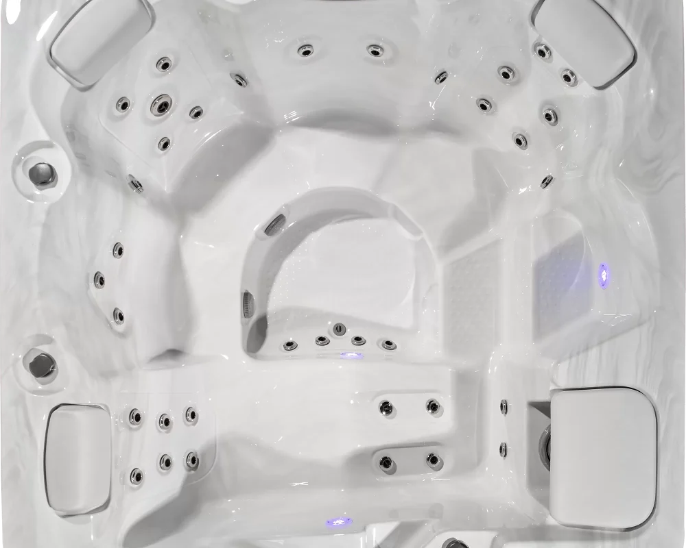 Spa OEWEO Confort 5, modèle familial avec 5 places, dont 1 allongée, et jets massants.