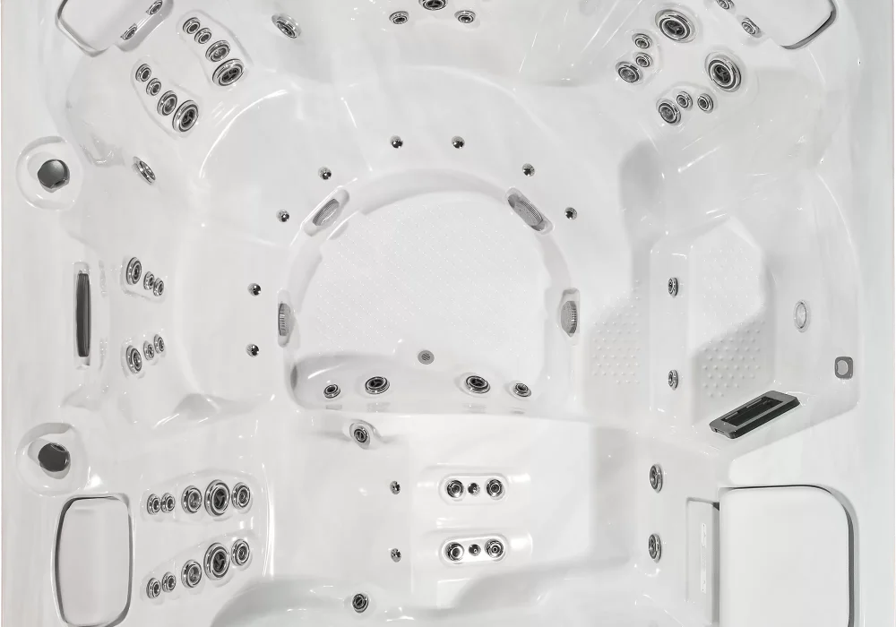 Spa OEWEO Privilège XL5 avec 6 places, incluant une place enfant et une place allongée, et 70 jets de massage en inox.